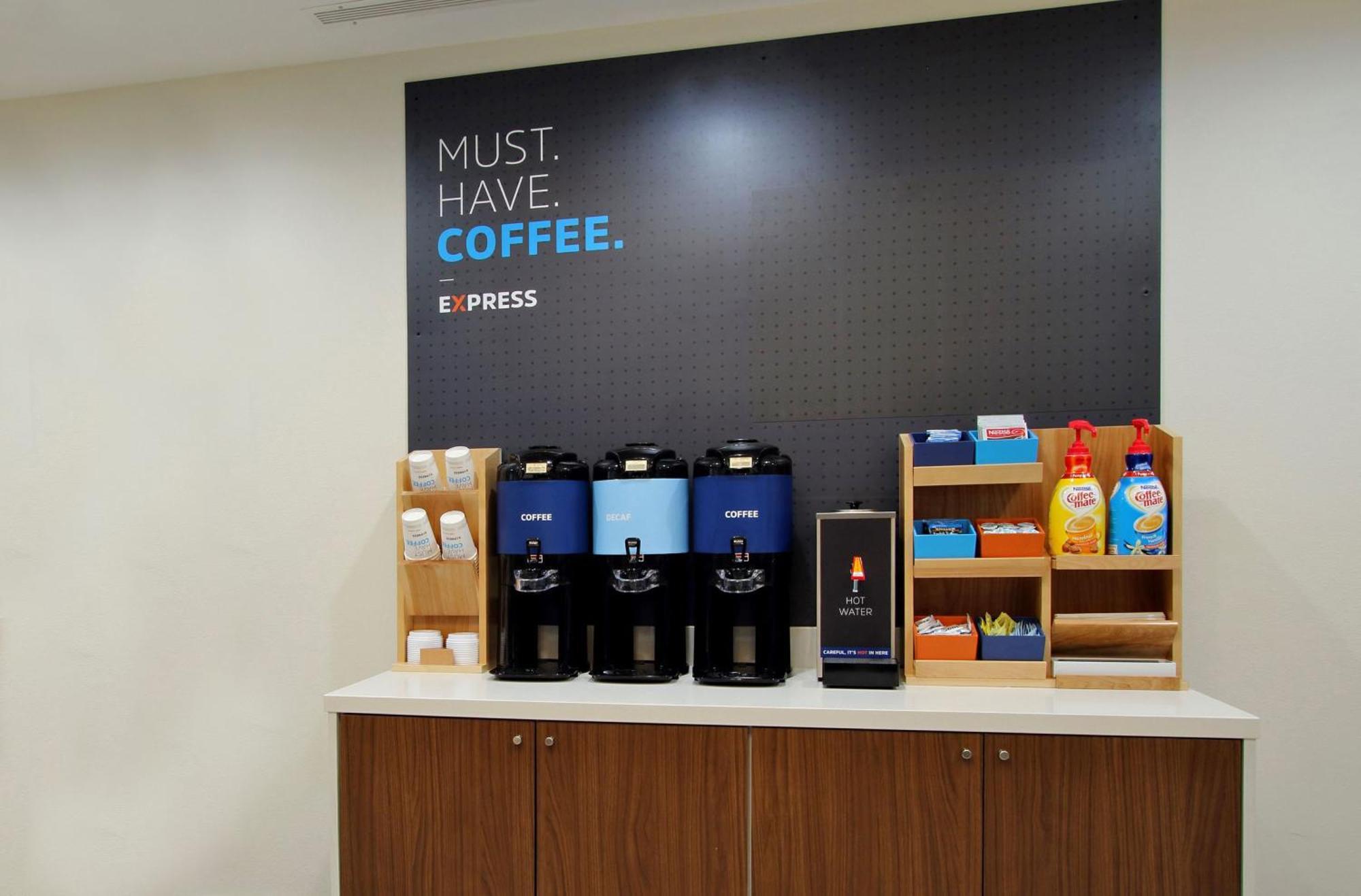 Holiday Inn Express & Suites Memphis East By Ihg Eksteriør bilde