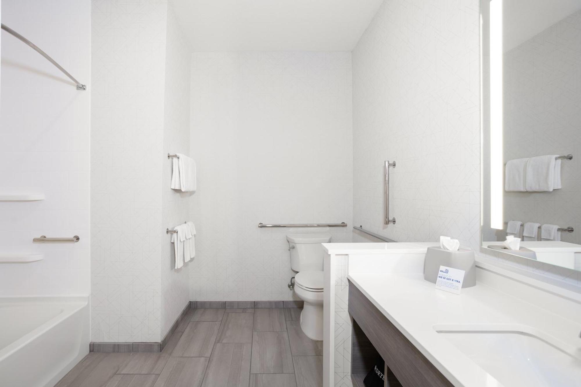 Holiday Inn Express & Suites Memphis East By Ihg Eksteriør bilde